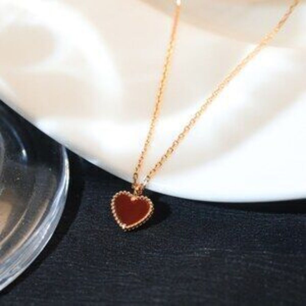 Van Cleef & Arpels Signature Necklace Style 3 New with Box